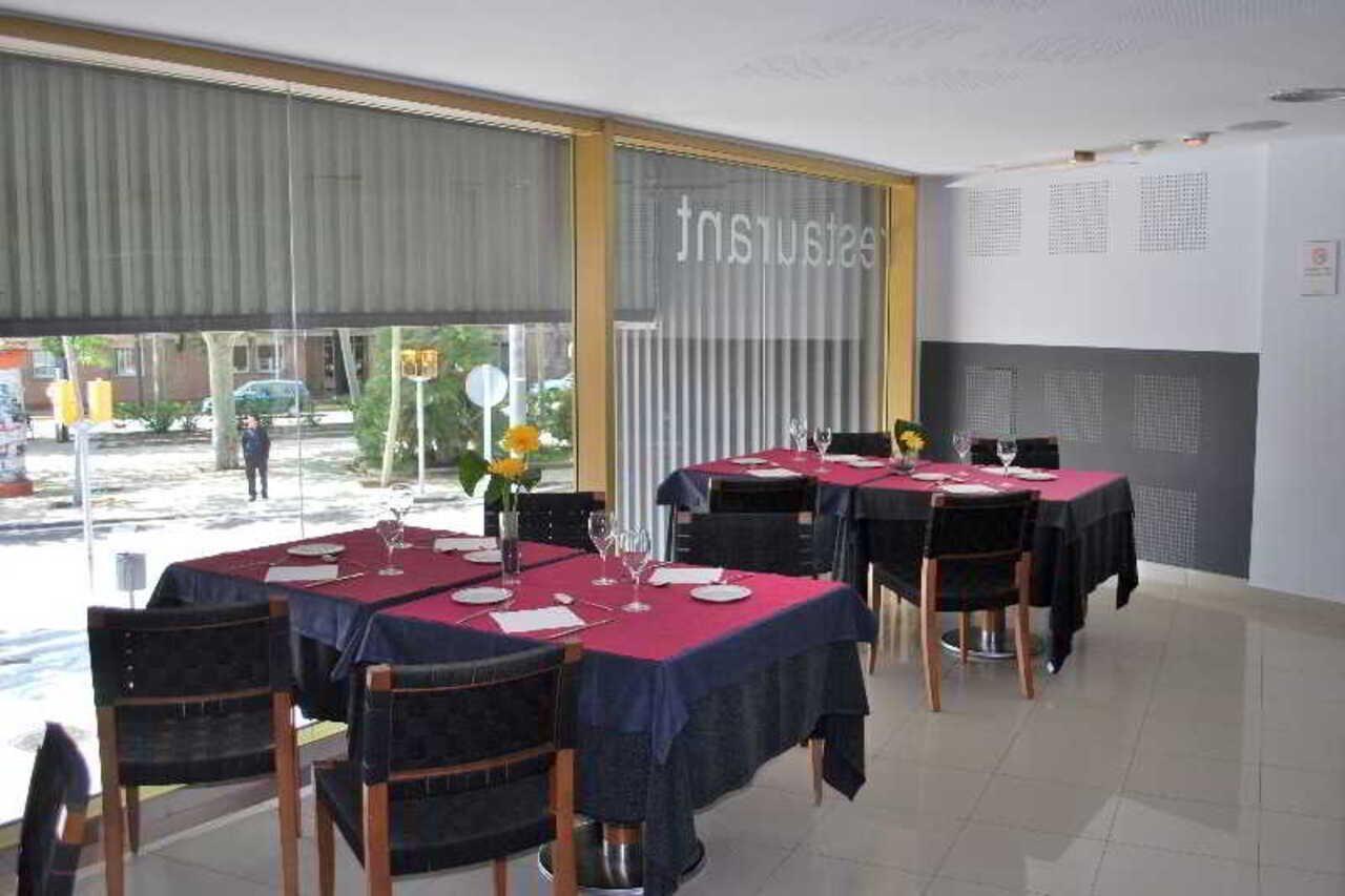 Hotel Ciutat Igualada Exterior foto