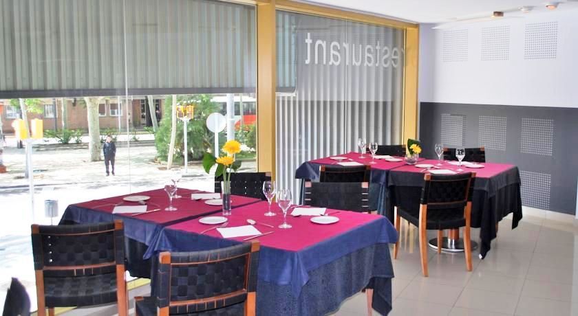 Hotel Ciutat Igualada Exterior foto