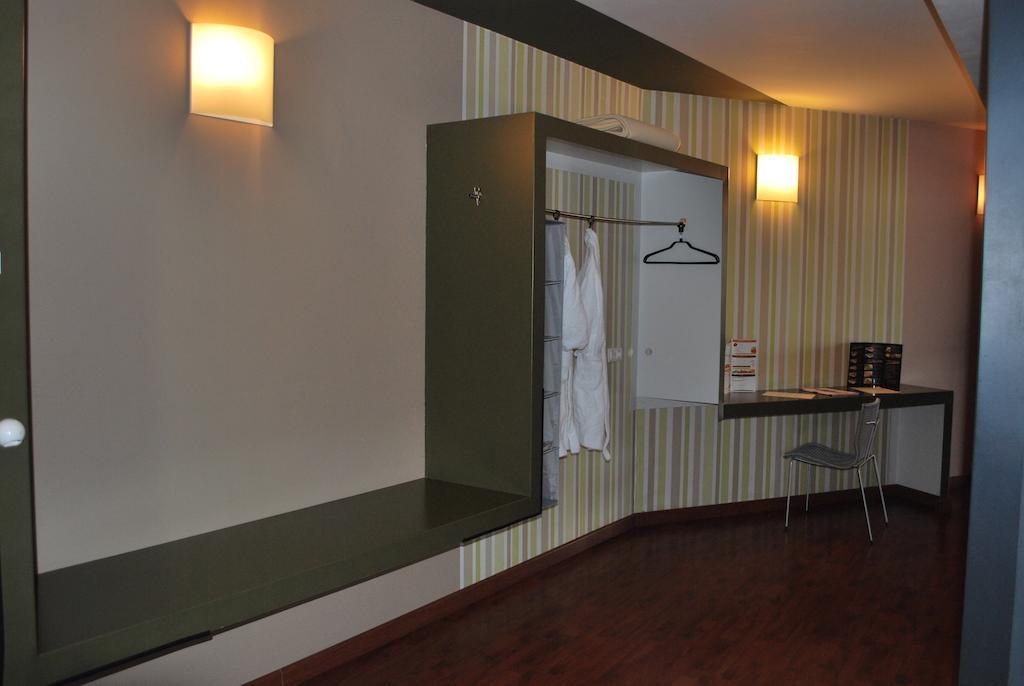Hotel Ciutat Igualada Zimmer foto